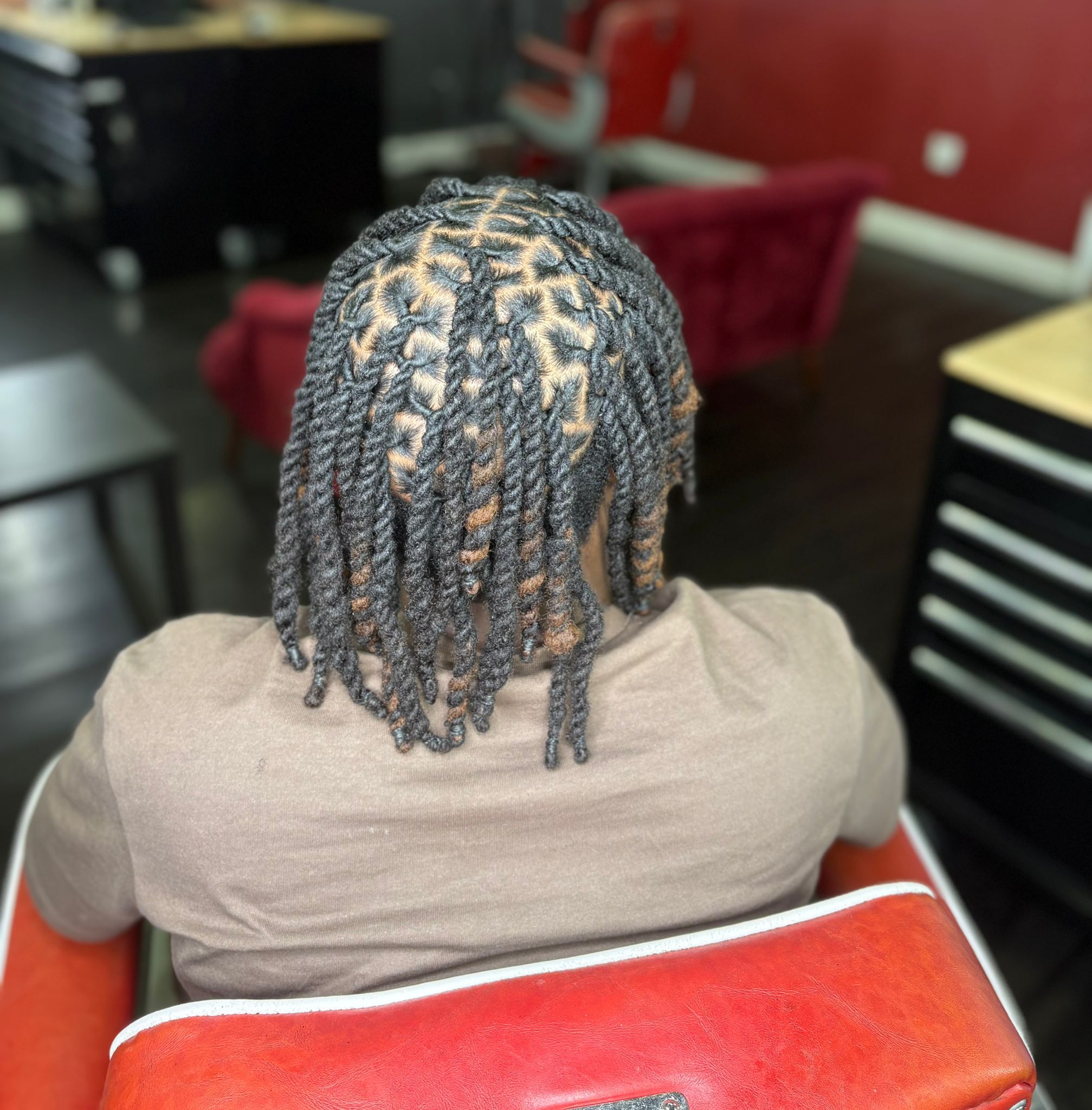Diamond-part two-strand retwist